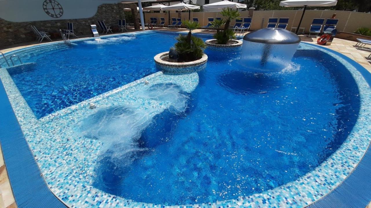 Hotel & Wellness Fra I Pini Lignano Sabbiadoro Zewnętrze zdjęcie
