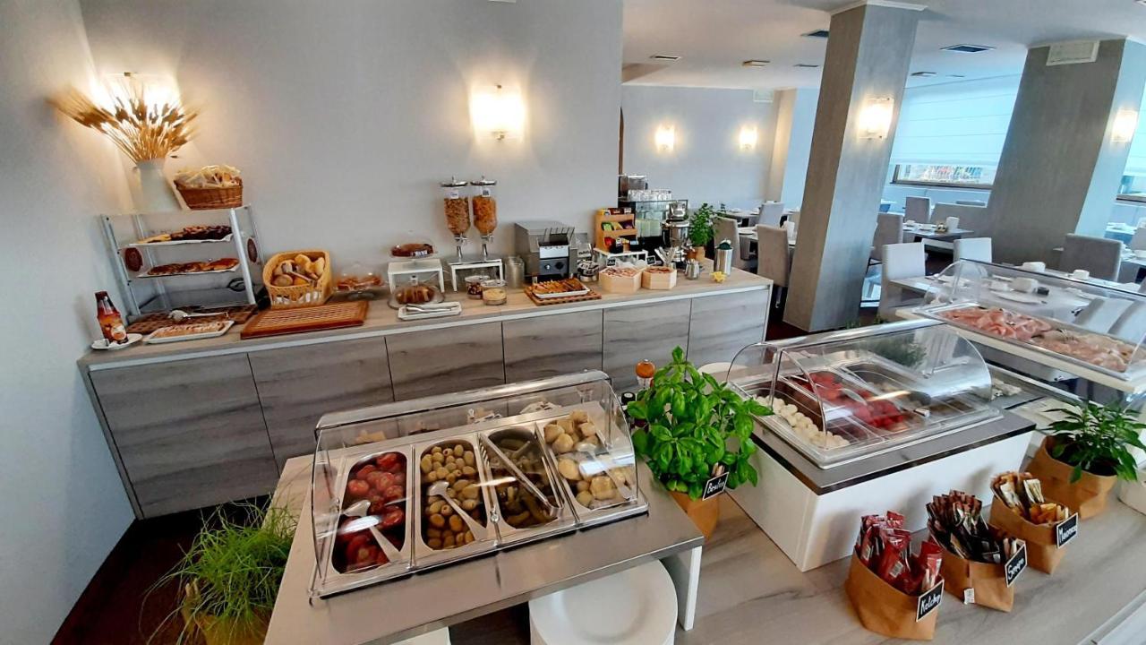 Hotel & Wellness Fra I Pini Lignano Sabbiadoro Zewnętrze zdjęcie