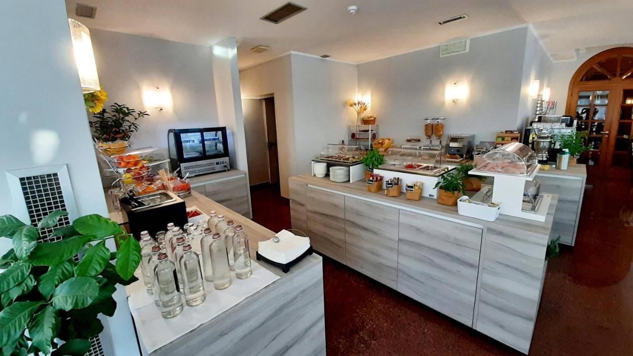 Hotel & Wellness Fra I Pini Lignano Sabbiadoro Zewnętrze zdjęcie